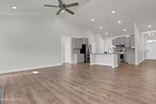 805 Washington Sq, Richlands, NC 28574 - Photo 14