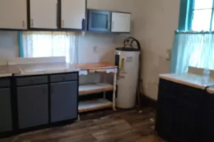 210 E Vine St, Goldsboro, NC 27530 - Photo 10