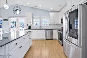 1517 N New River Dr, Surf City, NC 28445 - Photo 18