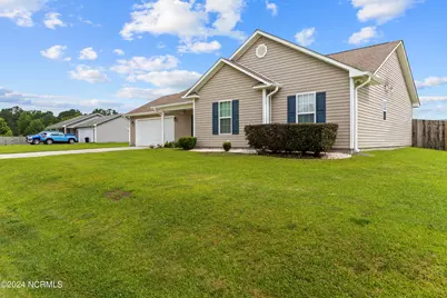 302 Redemption Court, Jacksonville, NC 28546 - Photo 2