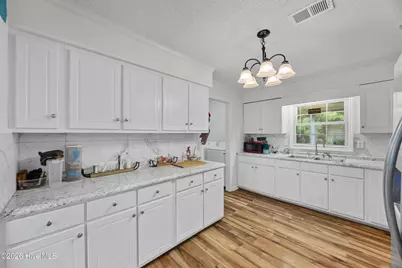 616 S Orange Street, Wallace, NC 28466 - Photo 14