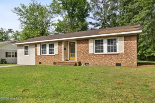 616 S Orange St, Wallace, NC 28466 - Photo 2