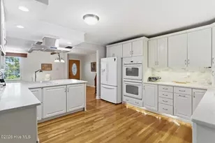 305 River Dr, Southport, NC 28461 - Photo 18
