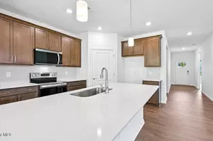 820 Fernwind Cir, Aberdeen, NC 28315 - Photo 6
