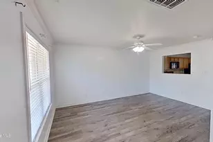 102 Springwood Dr, Jacksonville, NC 28546 - Photo 2