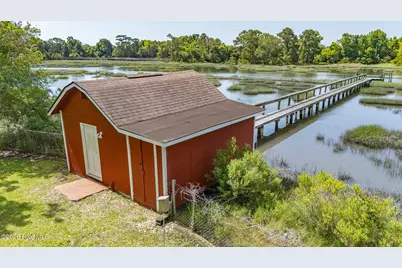 814 S Yaupon Terrace, Morehead City, NC 28557 - Photo 2
