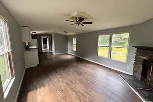 10265 Minnie Hall Rd, Salemburg, NC 28385 - Photo 2