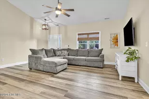 172 Lea Dr, Hampstead, NC 28443 - Photo 8