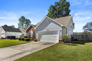 103 Summercreek Dr, Jacksonville, NC 28546 - Photo 2