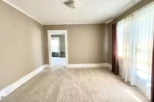 702 W Walnut St, Goldsboro, NC 27530 - Photo 8
