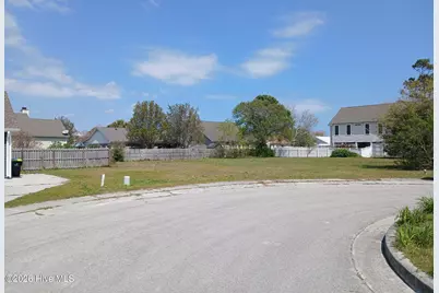 500 Green Court, Carolina Beach, NC 28428 - Photo 4