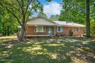 586 Northwoods Country Rd, Tarboro, NC 27886 - Photo 2