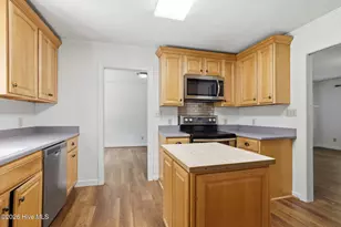 120 Plantation Dr, Swansboro, NC 28584 - Photo 10