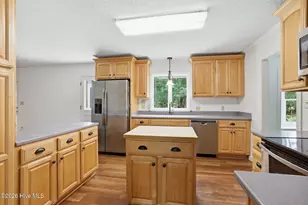 120 Plantation Dr, Swansboro, NC 28584 - Photo 8