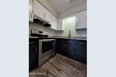 12 Portwest Townhouses Court #Apt D, Swansboro, NC 28584 - Photo 6