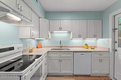 220 Elizabeth Street #C10, Chapel Hill, NC 27514 - Photo 6