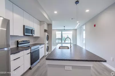 607 S 11th Street #208, Wilmington, NC 28401 - Photo 2