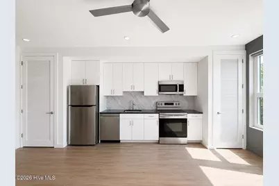 919 Castle Street #204, Wilmington, NC 28401 - Photo 2