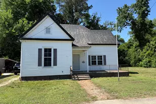 608 E Mulberry St, Goldsboro, NC 27530 - Photo 1
