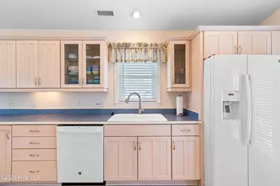 143 Brunswick Avenue E, Holden Beach, NC 28462 - Photo 46