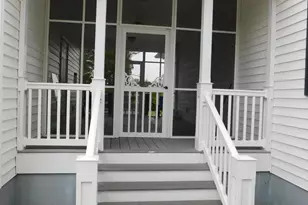 107 Beacon St, Harkers Island, NC 28531 - Photo 2