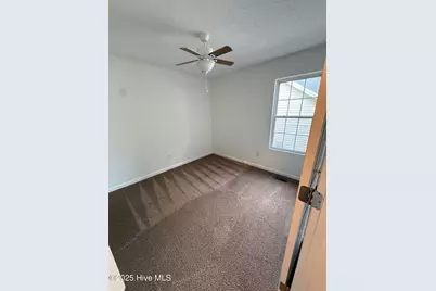 136 Kensington Way, Aberdeen, NC 28315 - Photo 20