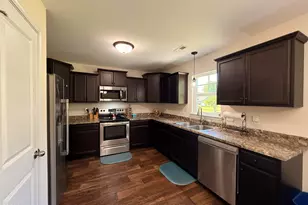 305 Agatha Ct, Jacksonville, NC 28540 - Photo 6