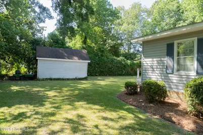 512 S Ashe Street, Bladenboro, NC 28320 - Photo 6