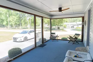 512 S Ashe St, Bladenboro, NC 28320 - Photo 14
