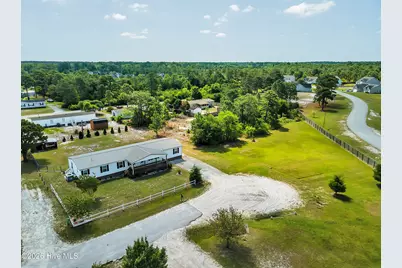 213 S Winchester Lane, Hubert, NC 28539 - Photo 2