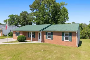 202 Tower Dr, Jacksonville, NC 28546 - Photo 2