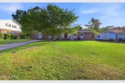 607 Oakwood Avenue, Jacksonville, NC 28546 - Photo 2