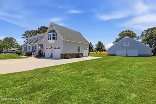 215 Bayshore Dr, Elizabeth City, NC 27909 - Photo 2