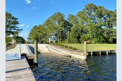 808 Black Swan Road, New Bern, NC 28560 - Photo 12