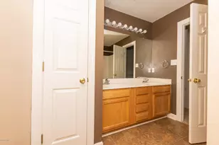 104 Streamwood Dr, Jacksonville, NC 28546 - Photo 20