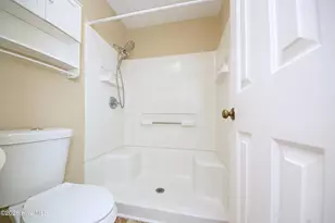 186 Raintree Cir, Jacksonville, NC 28540 - Photo 24