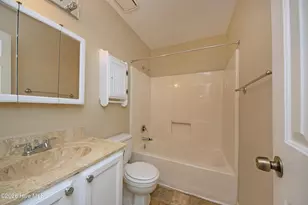 186 Raintree Cir, Jacksonville, NC 28540 - Photo 14