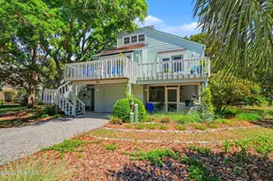 301 22nd Pl E, Oak Island, NC 28465 - Photo 1