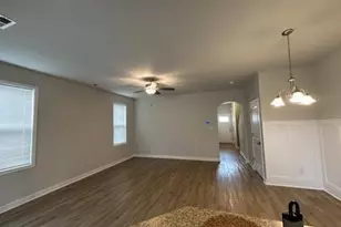 215 Shallowbag Bay Ln, Jacksonville, NC 28546 - Photo 2