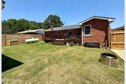 215 N Edgewood Avenue, Williamston, NC 27892 - Photo 10