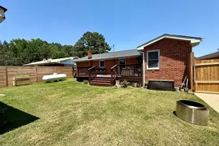 215 N Edgewood Ave, Williamston, NC 27892 - Photo 10
