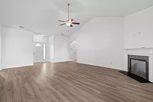 506 Ivory Ct, Jacksonville, NC 28546 - Photo 4