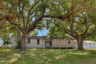 470 Little Kinston Rd, Surf City, NC 28445 - Photo 2
