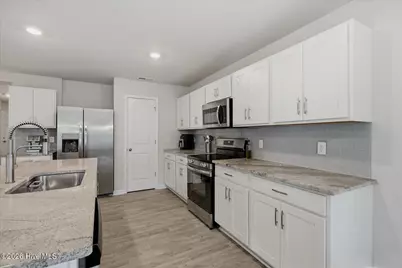 1697 W Coronado Avenue SE, Bolivia, NC 28422 - Photo 16