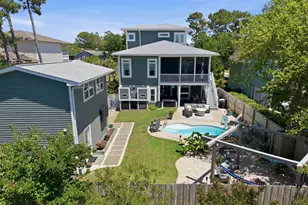 303 McGlamery St, Oak Island, NC 28465 - Photo 4