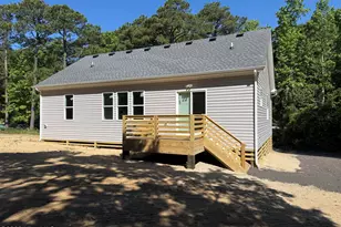 131 Dozier St, Jarvisburg, NC 27947 - Photo 14