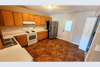 2125 Brandymill Lane, Jacksonville, NC 28546 - Photo 4