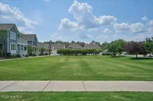 25 Station Ave, Southern Pines, NC 28387 - Photo 4