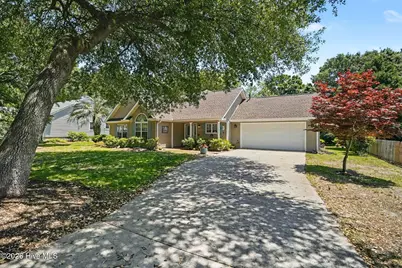 1737 Rosebay Court SW, Ocean Isle Beach, NC 28469 - Photo 4