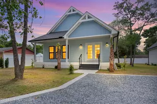 106 NW 23rd St, Oak Island, NC 28465 - Photo 2